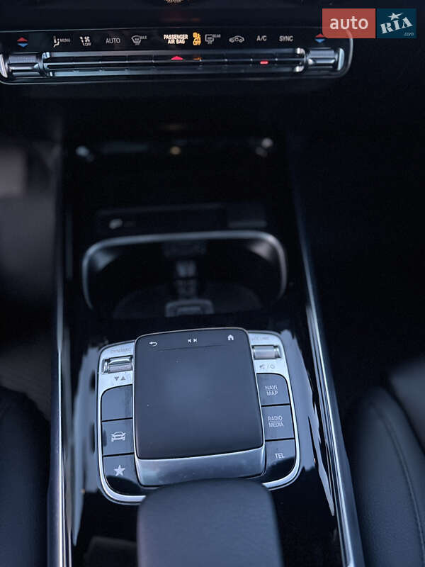 Внедорожник / Кроссовер Mercedes-Benz GLB-Class 2020 в Тернополе