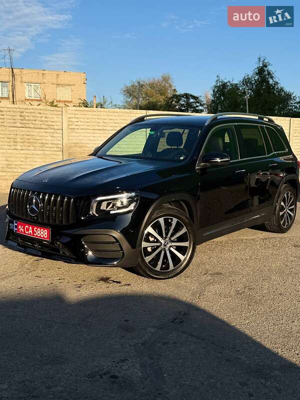 Внедорожник / Кроссовер Mercedes-Benz GLB-Class 2021 в 