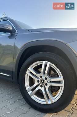 Позашляховик / Кросовер Mercedes-Benz GLB-Class 2020 в 