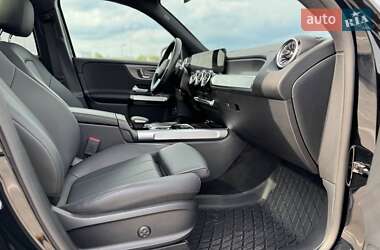 Внедорожник / Кроссовер Mercedes-Benz GLB-Class 2022 в 