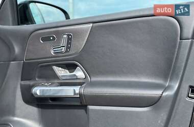 Внедорожник / Кроссовер Mercedes-Benz GLB-Class 2022 в 