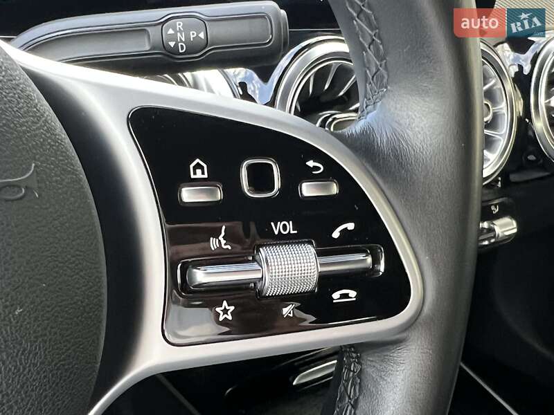Внедорожник / Кроссовер Mercedes-Benz GLB-Class 2021 в Киеве