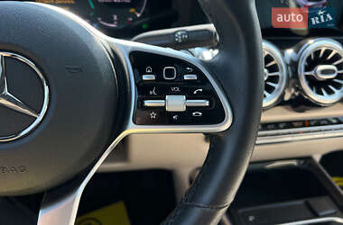 Внедорожник / Кроссовер Mercedes-Benz GLB-Class 2020 в 