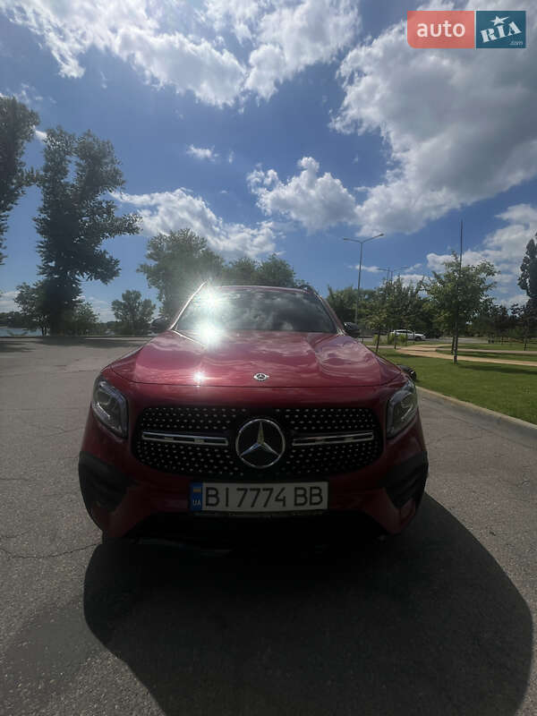 Внедорожник / Кроссовер Mercedes-Benz GLB-Class 2020 в Киеве
