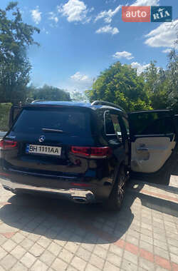 Внедорожник / Кроссовер Mercedes-Benz GLB-Class 2019 в 