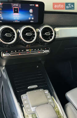 Внедорожник / Кроссовер Mercedes-Benz GLB-Class 2020 в 
