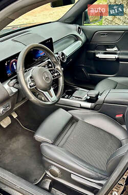 Внедорожник / Кроссовер Mercedes-Benz GLB-Class 2022 в 