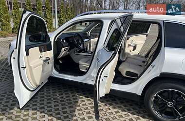 Позашляховик / Кросовер Mercedes-Benz GLB-Class 2020 в 