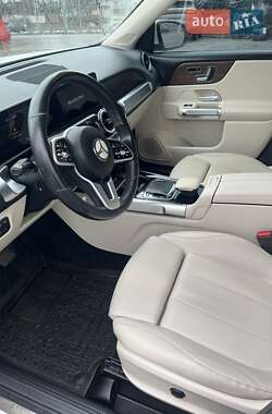 Позашляховик / Кросовер Mercedes-Benz GLB-Class 2020 в 