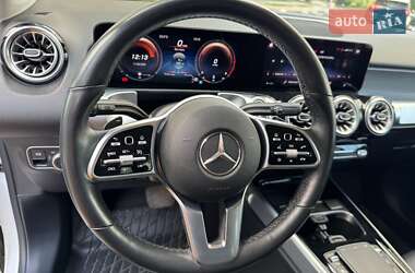 Внедорожник / Кроссовер Mercedes-Benz GLB-Class 2022 в 