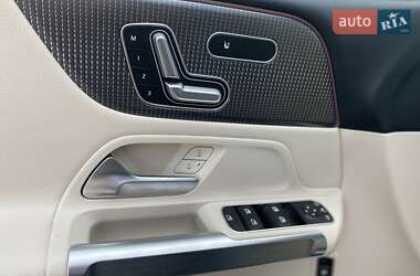 Внедорожник / Кроссовер Mercedes-Benz GLB-Class 2021 в 