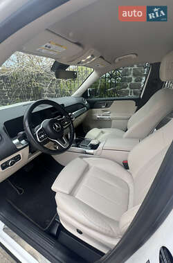 Внедорожник / Кроссовер Mercedes-Benz GLB-Class 2020 в 