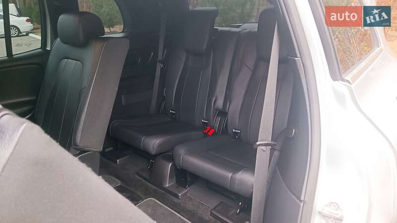 Внедорожник / Кроссовер Mercedes-Benz GLB-Class 2019 в Киеве