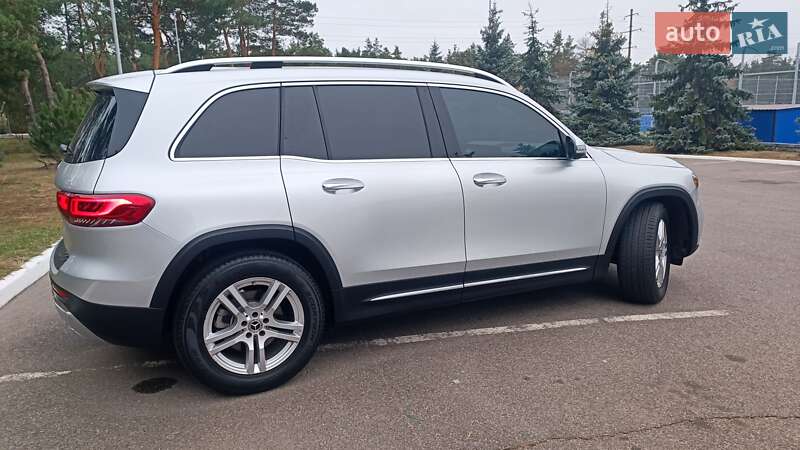 Внедорожник / Кроссовер Mercedes-Benz GLB-Class 2019 в Киеве