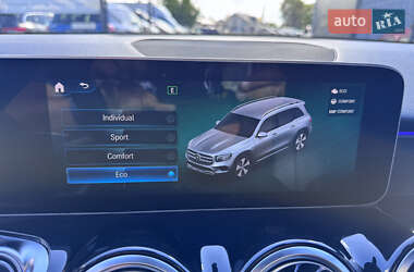 Позашляховик / Кросовер Mercedes-Benz GLB-Class 2021 в 