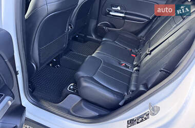 Позашляховик / Кросовер Mercedes-Benz GLB-Class 2021 в 