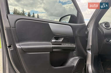 Внедорожник / Кроссовер Mercedes-Benz GLB-Class 2021 в 