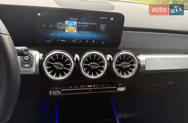 Внедорожник / Кроссовер Mercedes-Benz GLB-Class 2021 в 