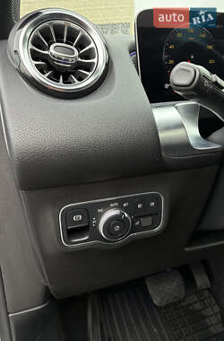Позашляховик / Кросовер Mercedes-Benz GLB-Class 2020 в 