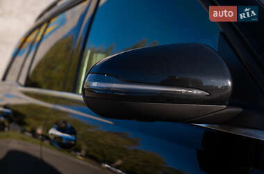 Позашляховик / Кросовер Mercedes-Benz GLB-Class 2019 в 