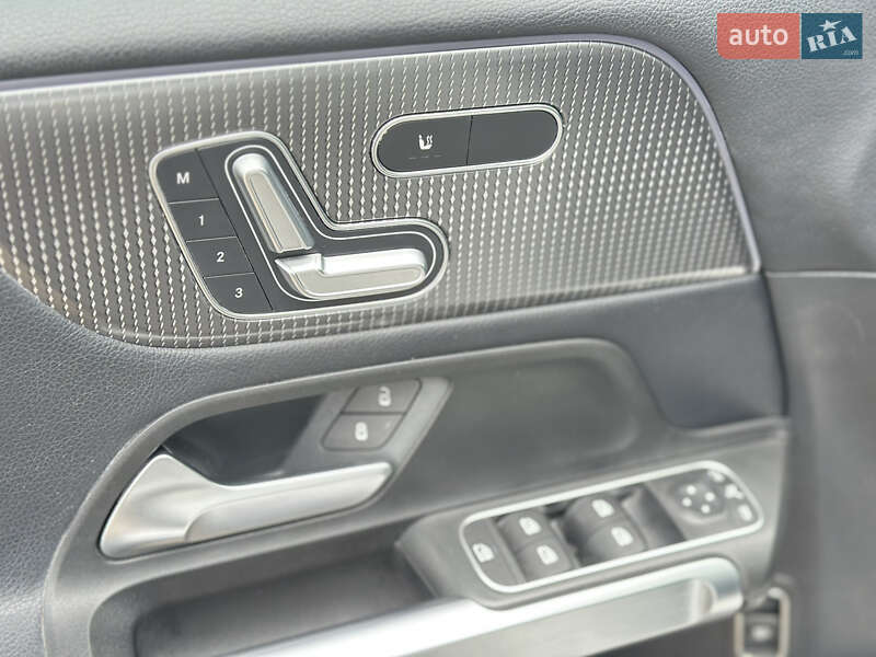 Внедорожник / Кроссовер Mercedes-Benz GLB-Class 2020 в Киеве фото 18 Внедорожник / Кроссовер Mercedes-Benz GLB-Class 2020 в Киеве