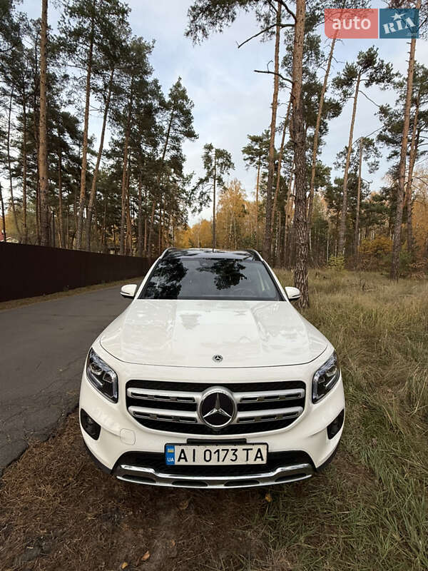 Внедорожник / Кроссовер Mercedes-Benz GLB-Class 2021 в Киеве