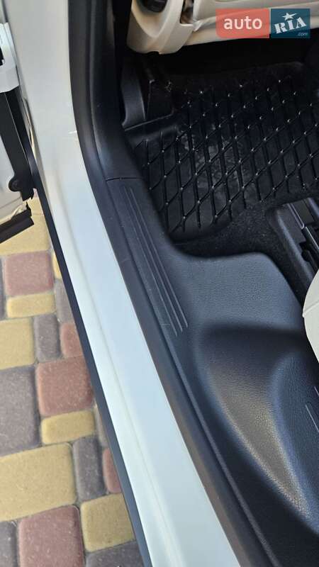 Внедорожник / Кроссовер Mercedes-Benz GLB-Class 2022 в Киеве фото 15 Внедорожник / Кроссовер Mercedes-Benz GLB-Class 2022 в Киеве