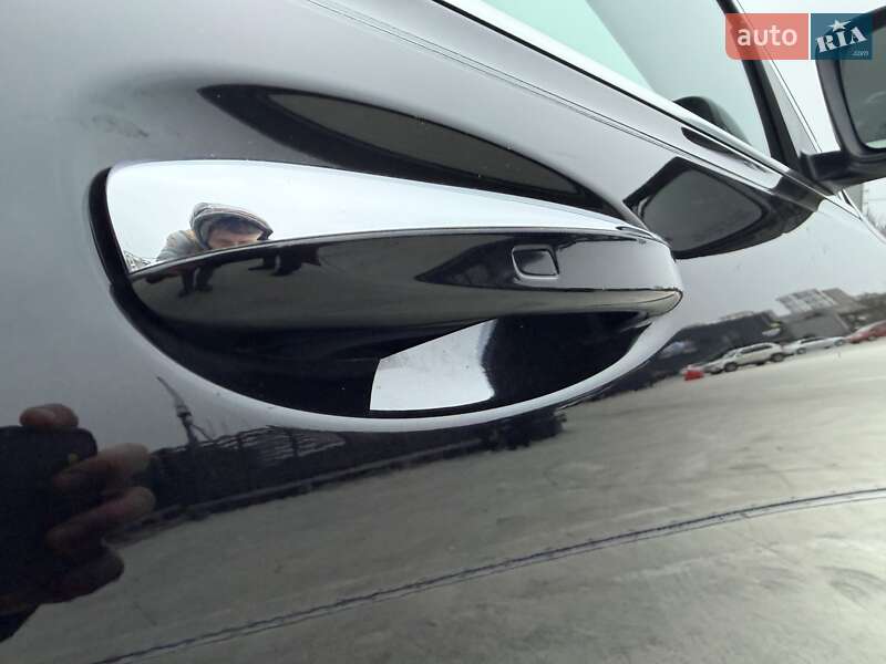 Позашляховик / Кросовер Mercedes-Benz GLB-Class 2021 в Києві