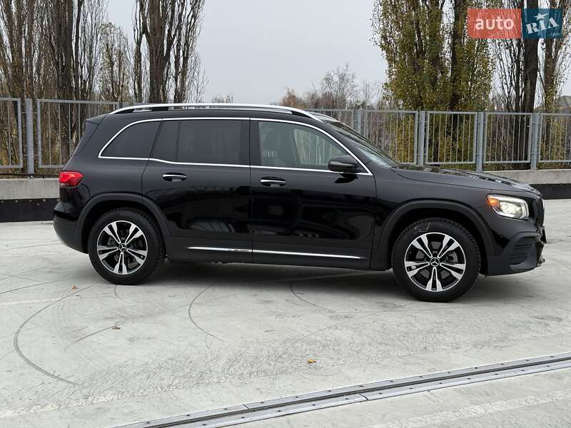 Позашляховик / Кросовер Mercedes-Benz GLB-Class 2021 в Києві