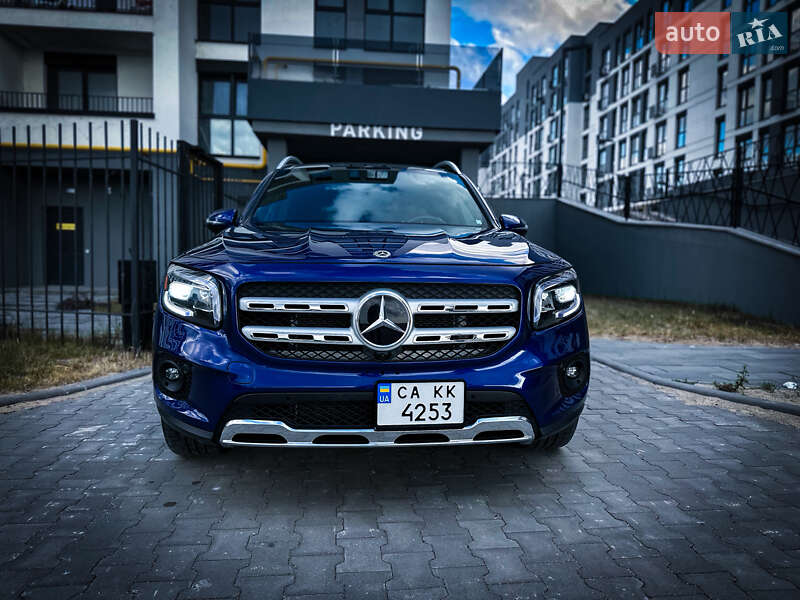 Mercedes-Benz GLB-Class 2021