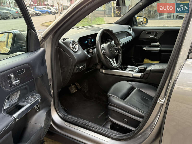 Внедорожник / Кроссовер Mercedes-Benz GLB-Class 2020 в Новояворовске