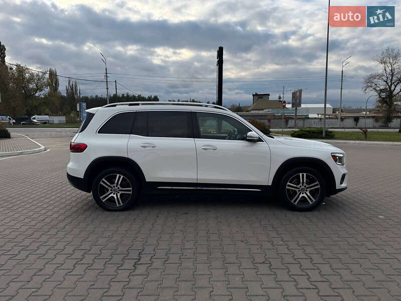 Внедорожник / Кроссовер Mercedes-Benz GLB-Class 2021 в Буче