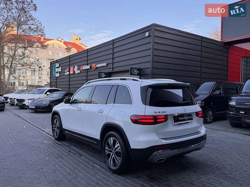 Позашляховик / Кросовер Mercedes-Benz GLB-Class 2024 в Одесі