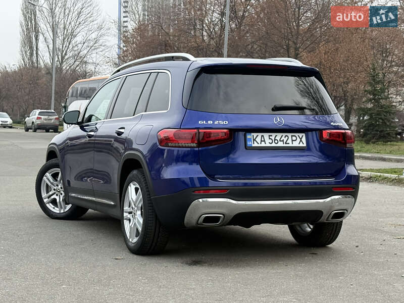 Внедорожник / Кроссовер Mercedes-Benz GLB-Class 2020 в Киеве