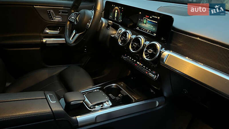 Внедорожник / Кроссовер Mercedes-Benz GLB-Class 2020 в Хмельницком