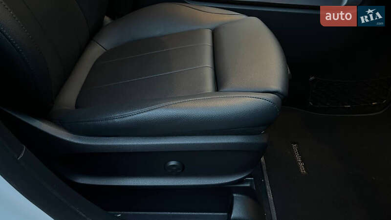 Внедорожник / Кроссовер Mercedes-Benz GLB-Class 2020 в Хмельницком