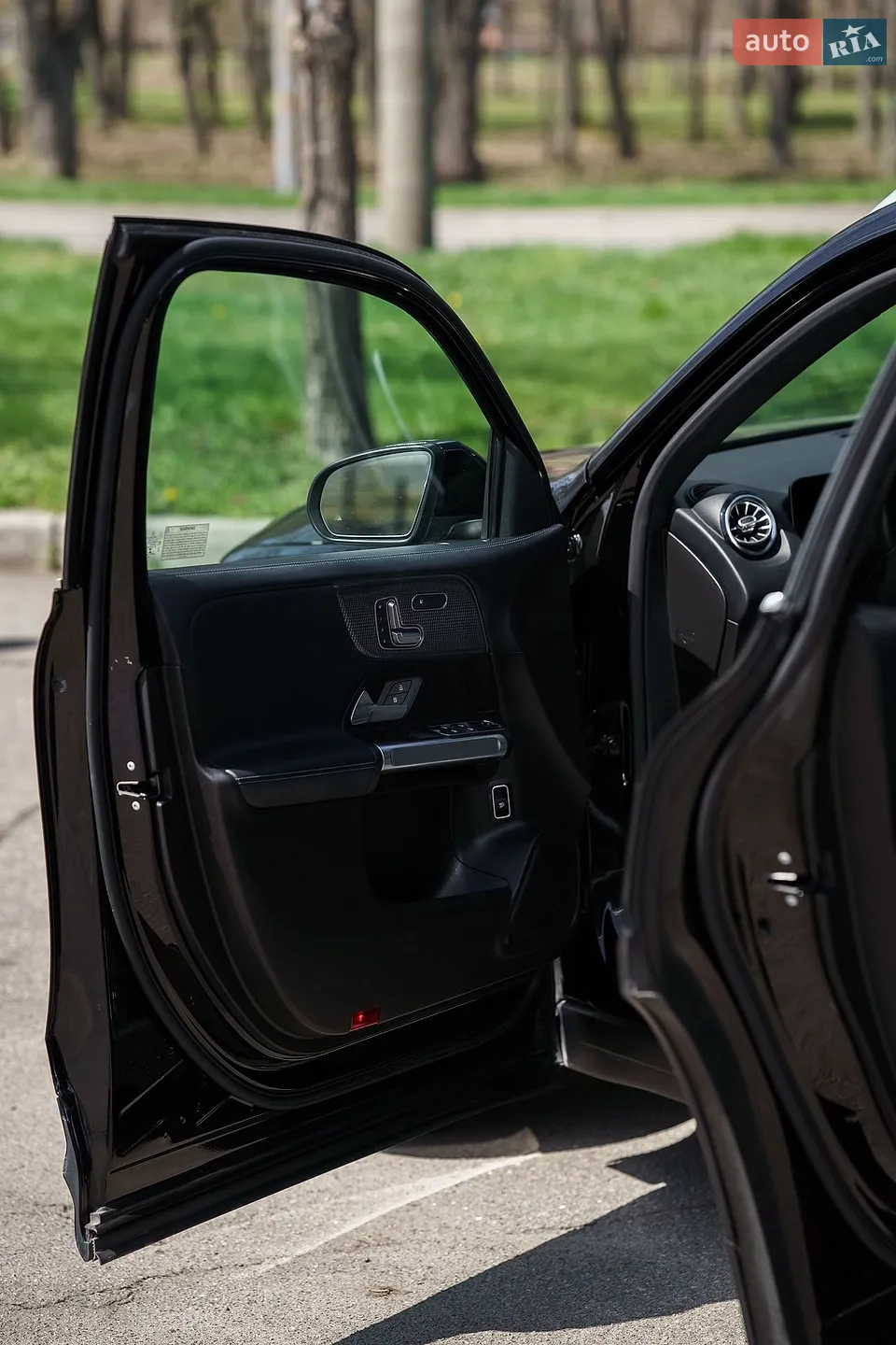 2019 Mercedes-Benz GLB - мініатюра 15