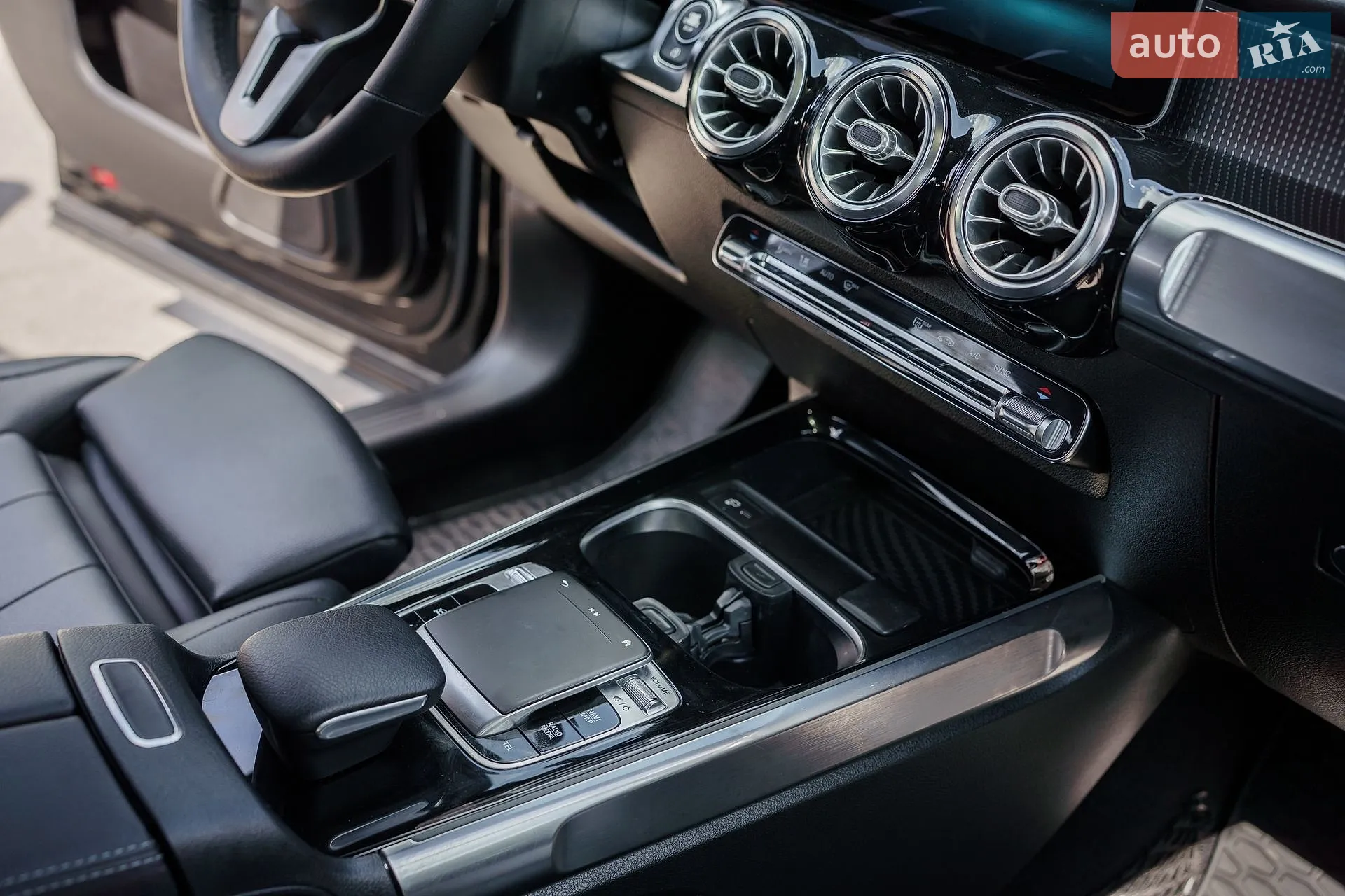 2019 Mercedes-Benz GLB - мініатюра 31