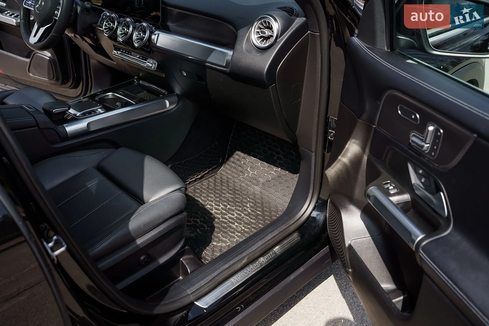 2019 Mercedes-Benz GLB - мініатюра 61