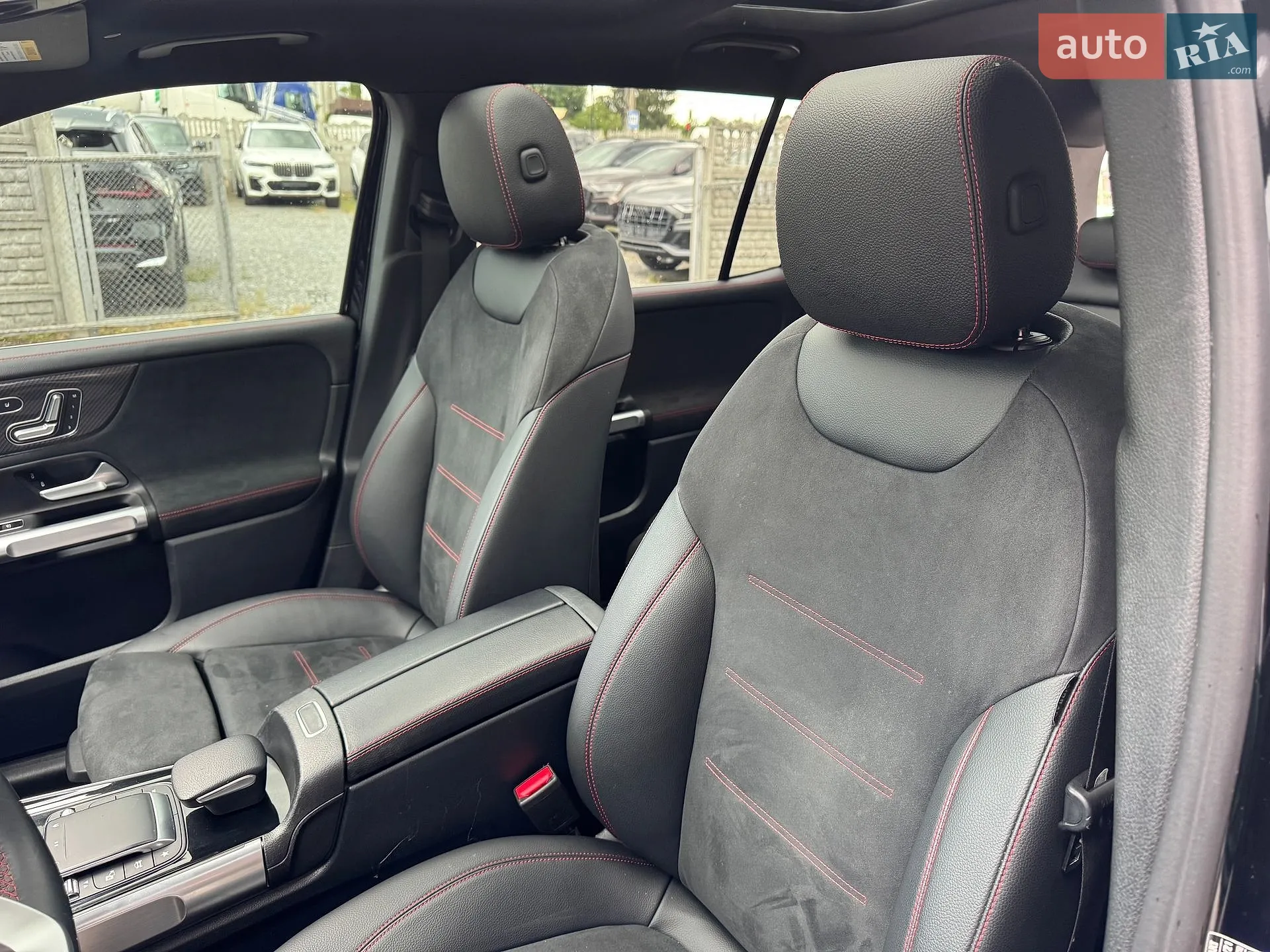 2021 Mercedes-Benz GLB - мініатюра 102