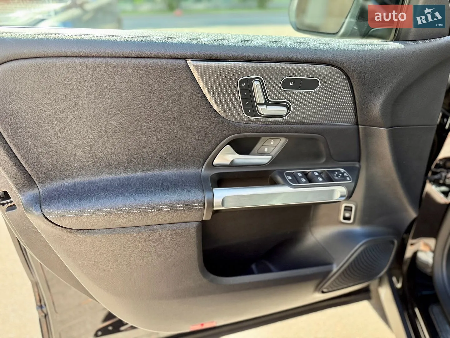 2020 Mercedes-Benz GLB - мініатюра 17