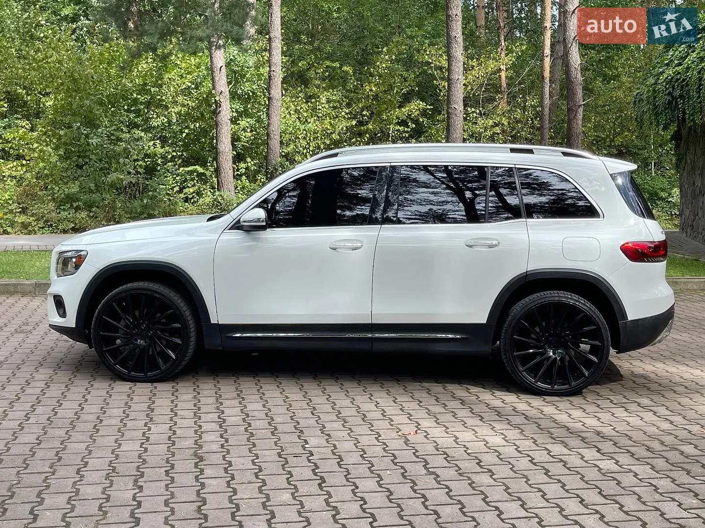 2020 Mercedes-Benz GLB - мініатюра 14