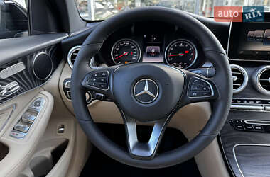 Позашляховик / Кросовер Mercedes-Benz GLC-Class Coupe 2017 в 
