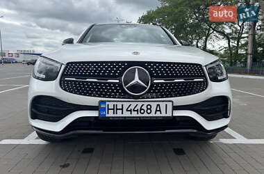 Позашляховик / Кросовер Mercedes-Benz GLC-Class Coupe 2021 в 