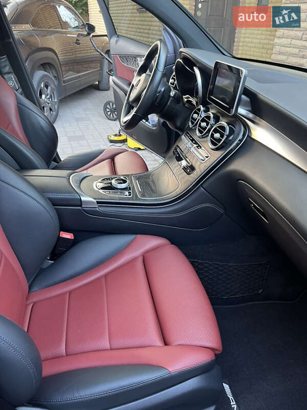 Позашляховик / Кросовер Mercedes-Benz GLC-Class Coupe 2018 в Дніпрі фото 4 Позашляховик / Кросовер Mercedes-Benz GLC-Class Coupe 2018 в Дніпрі
