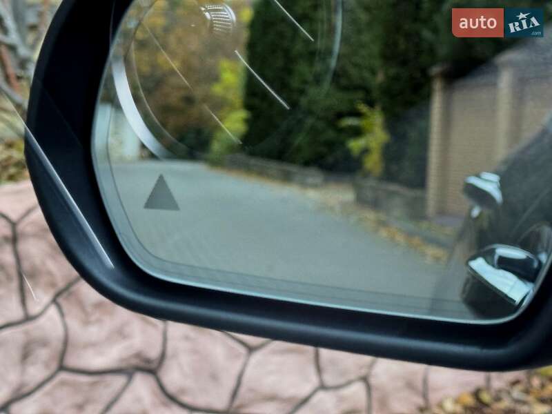 Позашляховик / Кросовер Mercedes-Benz GLC-Class Coupe 2017 в Хмельницькому фото 22 Позашляховик / Кросовер Mercedes-Benz GLC-Class Coupe 2017 в Хмельницькому