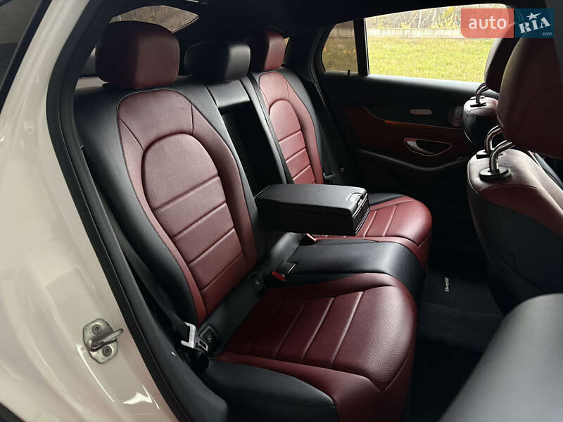 Позашляховик / Кросовер Mercedes-Benz GLC-Class Coupe 2016 в Києві фото 16 Позашляховик / Кросовер Mercedes-Benz GLC-Class Coupe 2016 в Києві