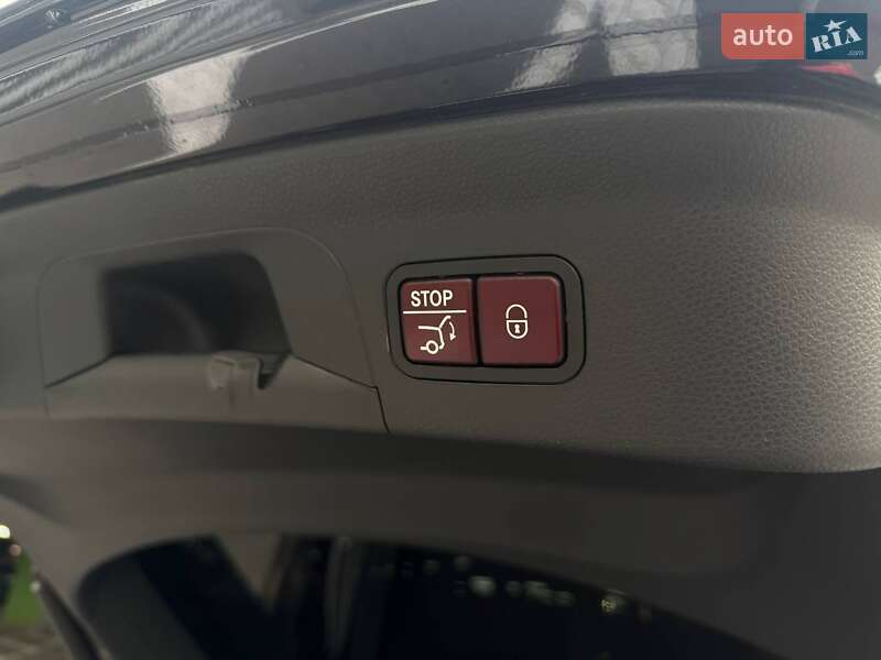 Позашляховик / Кросовер Mercedes-Benz GLC-Class Coupe 2017 в Києві фото 28 Позашляховик / Кросовер Mercedes-Benz GLC-Class Coupe 2017 в Києві