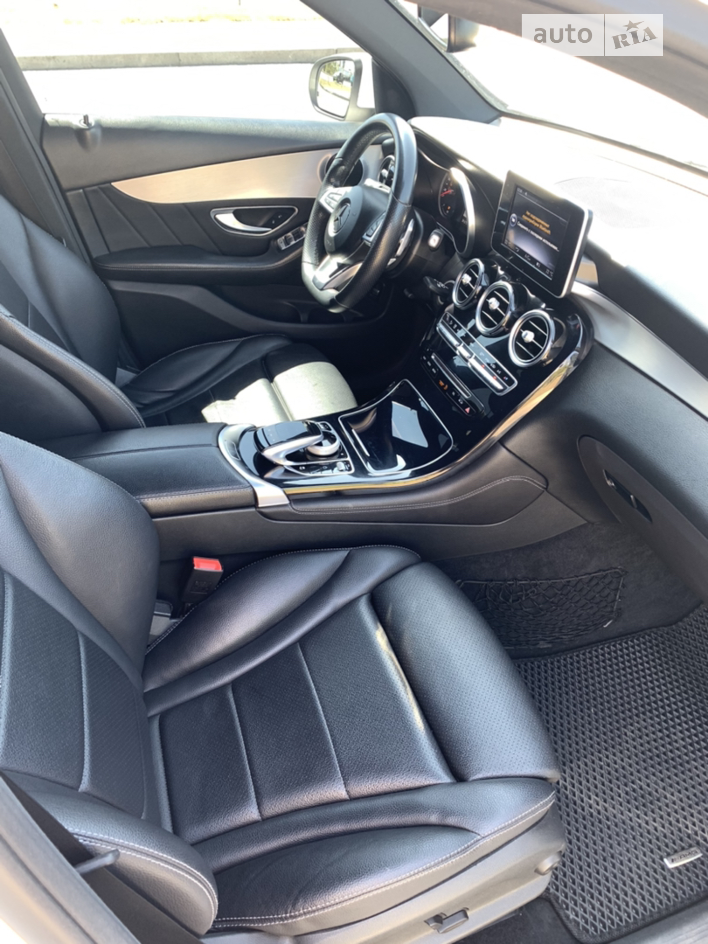 2016 Mercedes-Benz GLC - мініатюра 15