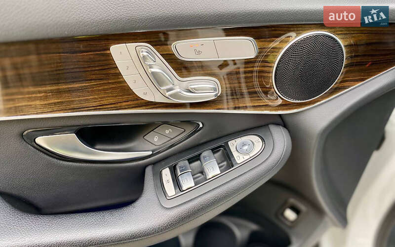 Позашляховик / Кросовер Mercedes-Benz GLC-Class 2019 в Мукачевому